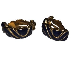 Vintage Squiggly Gold Tone Black Enamel Clip-on Earrings